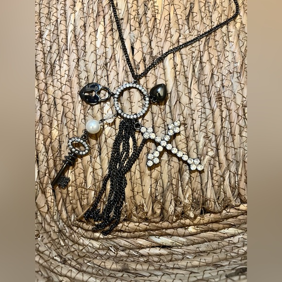 Elegant Black and Silver Cross Pendant Necklace - Picture 6 of 7